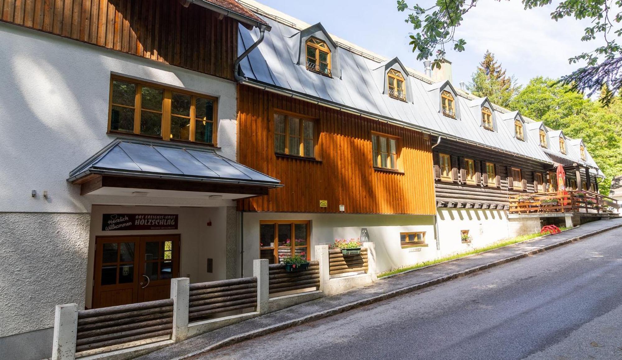 Forsthaus Apartment Holzschlag Bagian luar foto